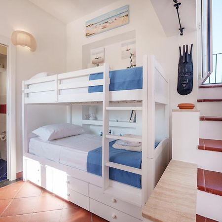 Torretta Corricella- Torretta Apartment Прочида Екстериор снимка