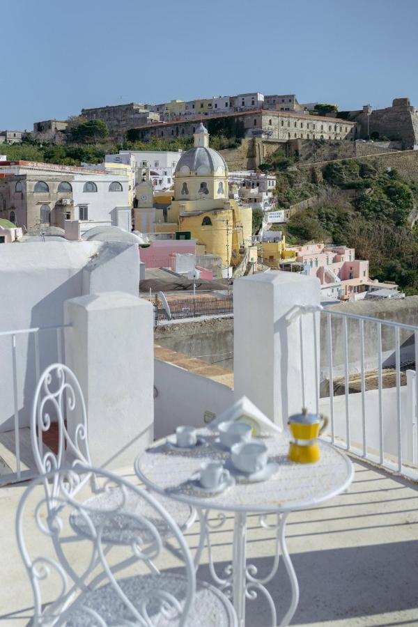 Torretta Corricella- Torretta Apartment Прочида Екстериор снимка