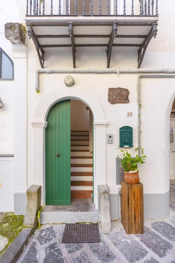 Torretta Corricella- Torretta Apartment Прочида Екстериор снимка