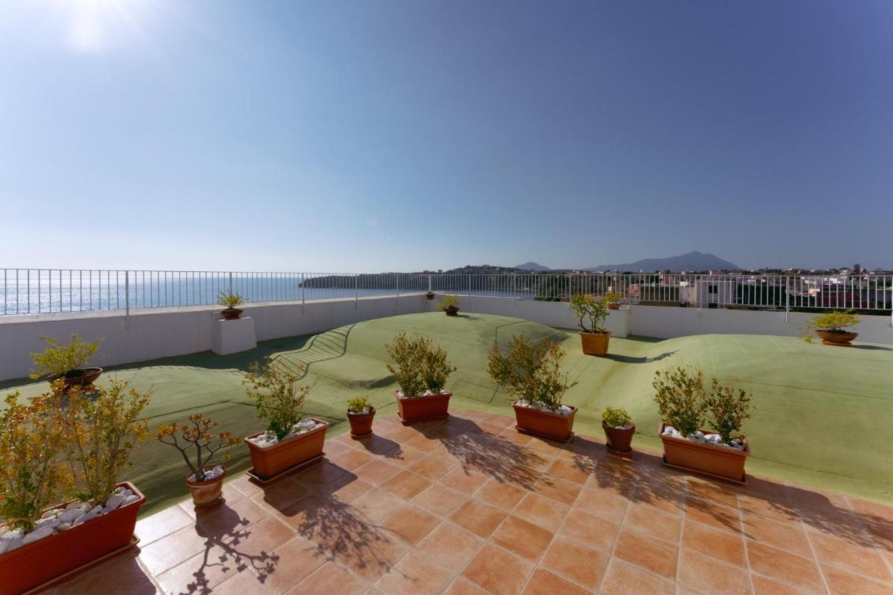 Torretta Corricella- Torretta Apartment Прочида Екстериор снимка