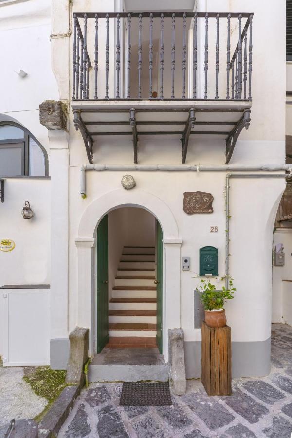 Torretta Corricella- Torretta Apartment Прочида Екстериор снимка
