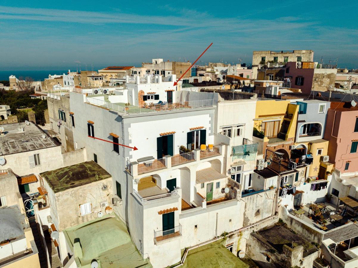 Torretta Corricella- Torretta Apartment Прочида Екстериор снимка