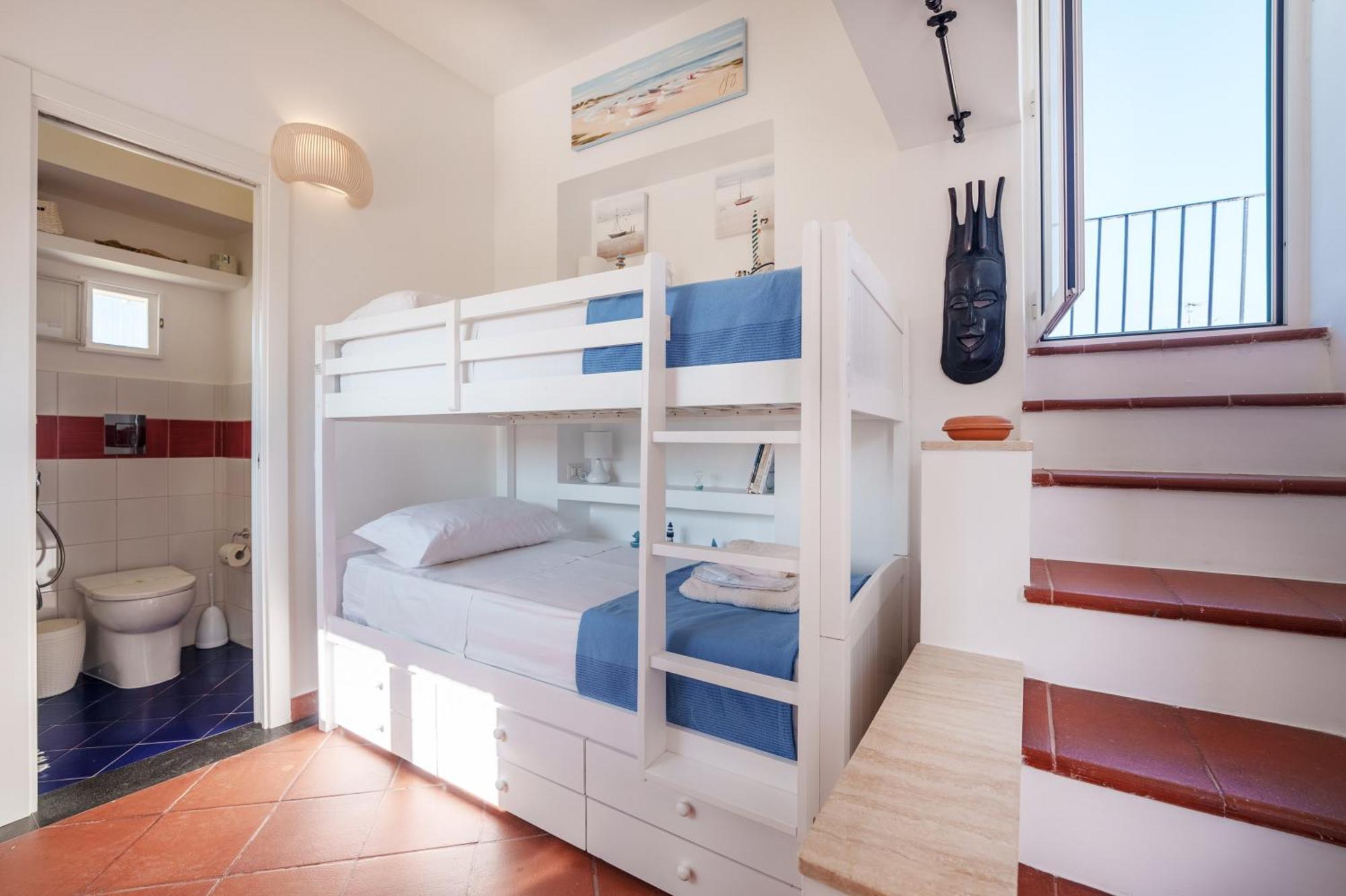 Torretta Corricella- Torretta Apartment Прочида Екстериор снимка