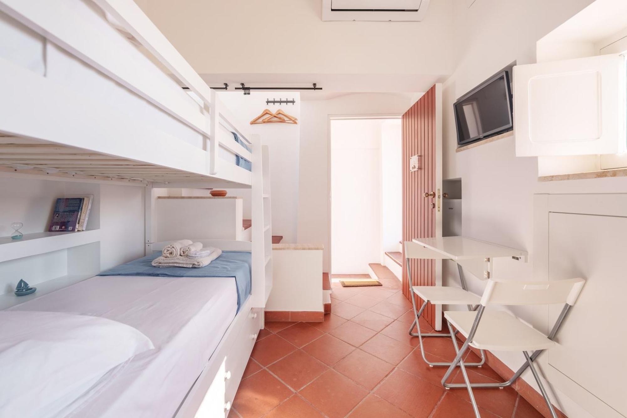 Torretta Corricella- Torretta Apartment Прочида Екстериор снимка